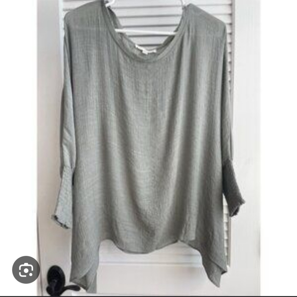 Grade And Gather Sage Green Top. Size Small
